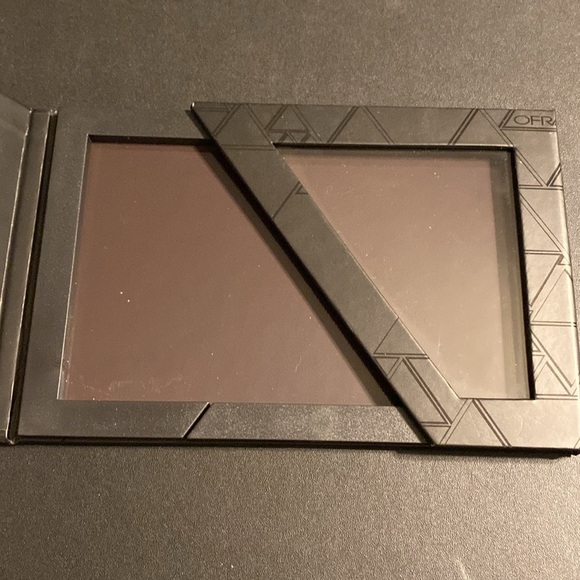 NWOB OFRA Empty Magnetic Palette - Picture 3 of 3